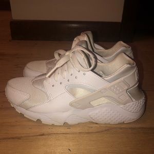 Nike White Huaraches